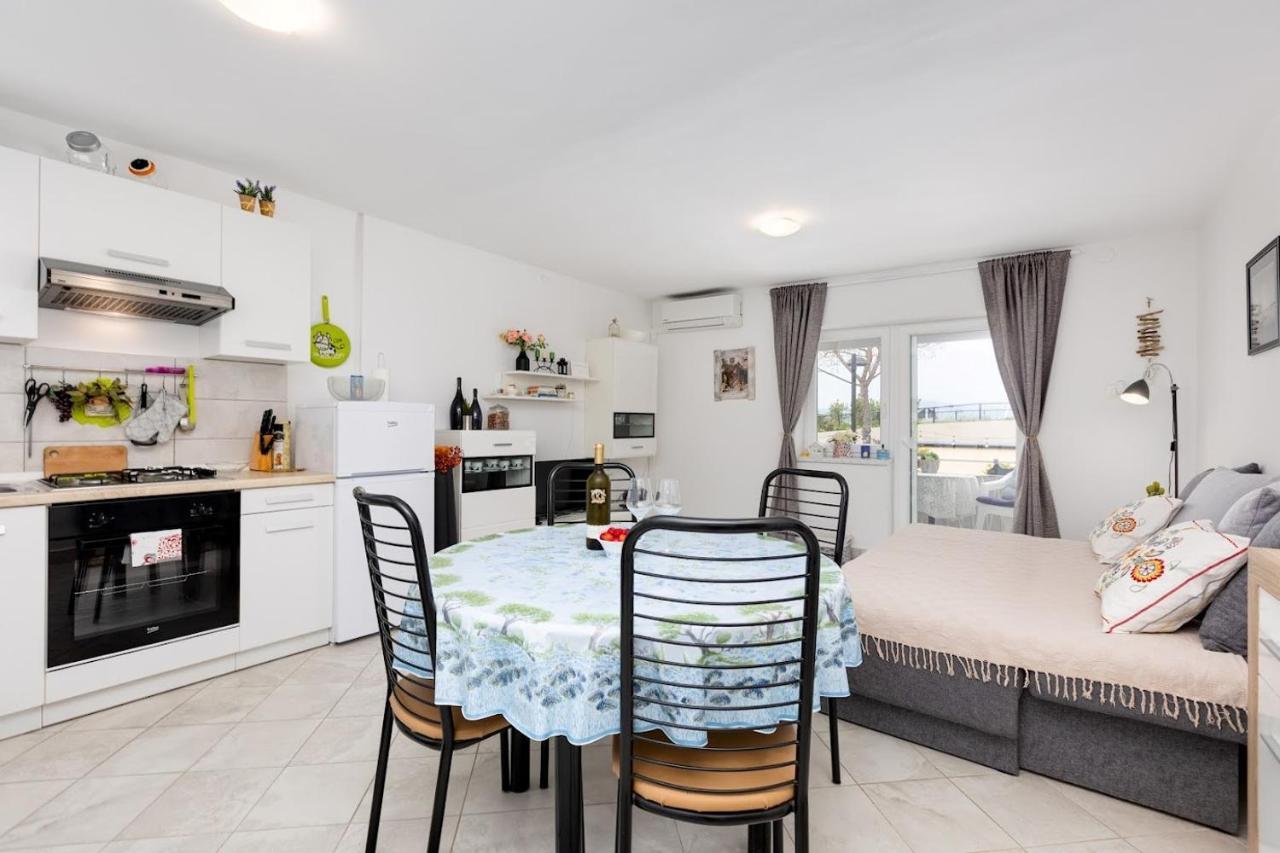 Apartment Oleander Малинська Екстер'єр фото