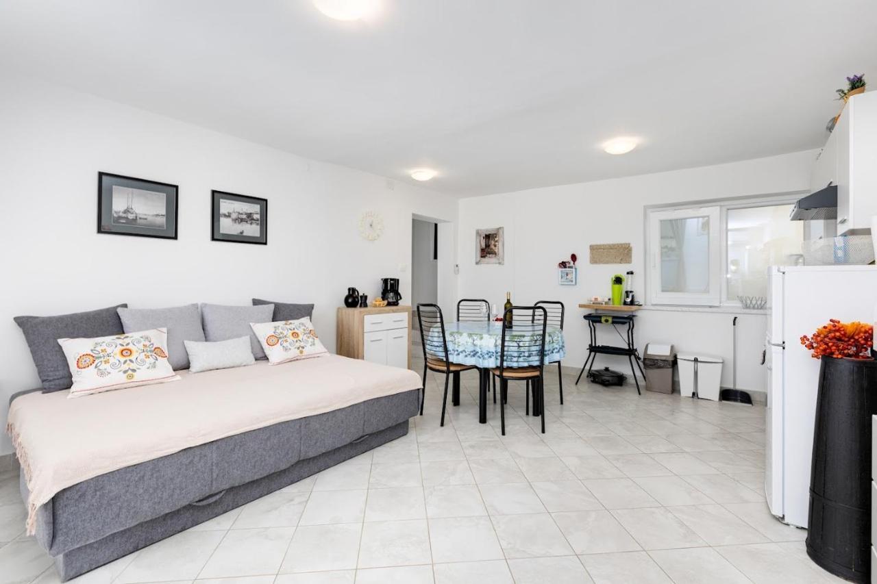 Apartment Oleander Малинська Екстер'єр фото